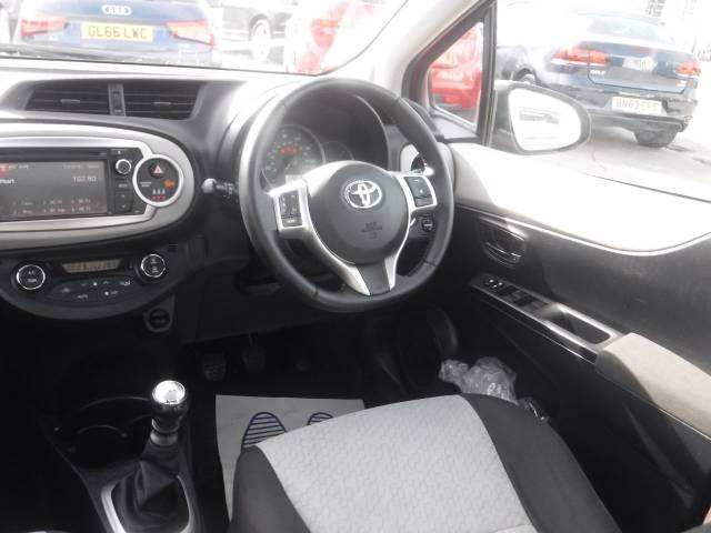 2012 Toyota Yaris 1.33 VVT-i T Spirit 5dr