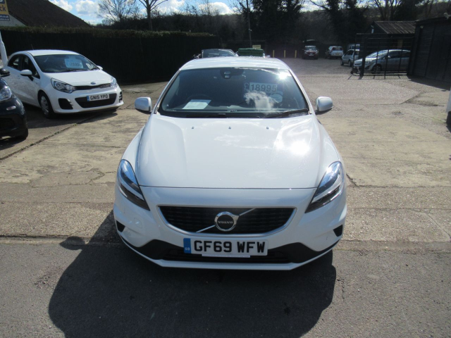 2019 Volvo V40 1.5 T2 [122] R DESIGN Edition 5dr Geartronic