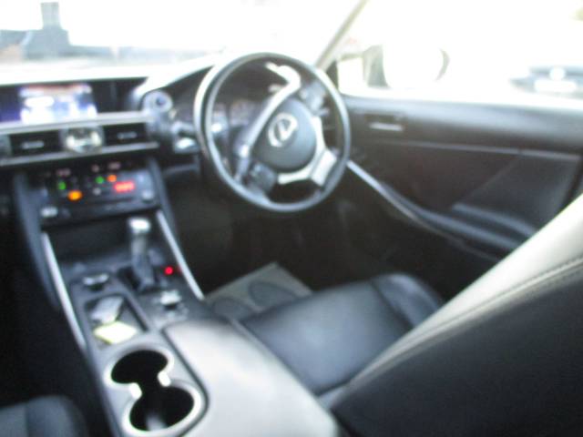 2018 Lexus IS 2.5 300h Executive Edition 4dr CVT Auto