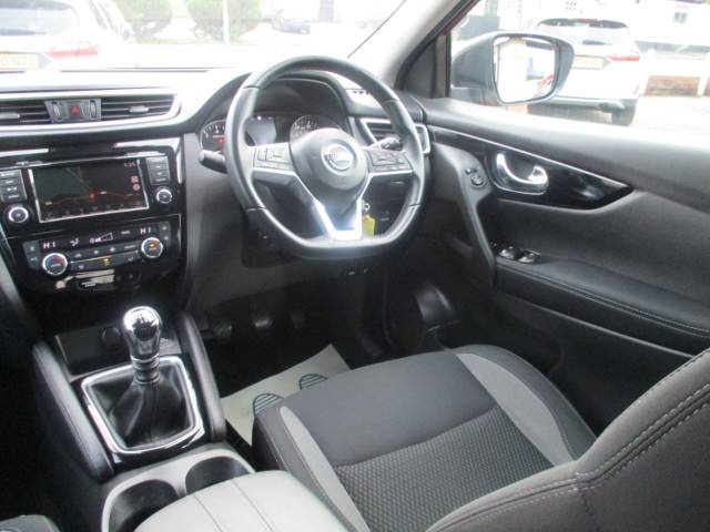 2020 Nissan Qashqai 1.3 DiG-T 160 Acenta Premium 5dr