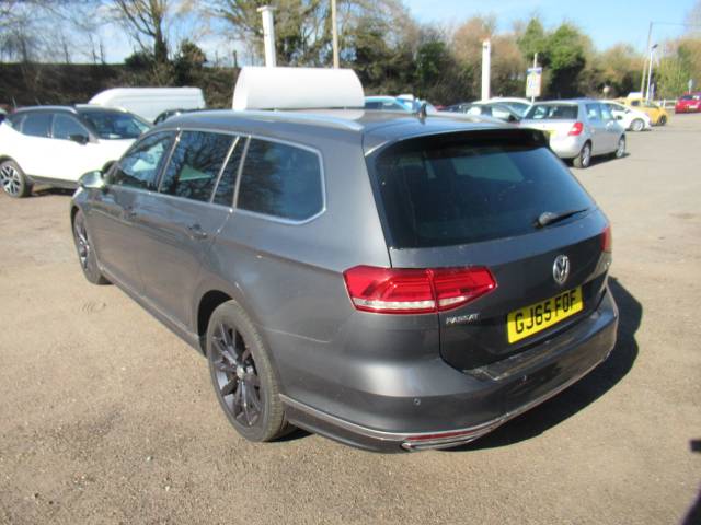 2015 Volkswagen Passat 2.0 BiTDI SCR R-Line 4MOTION 5dr DSG