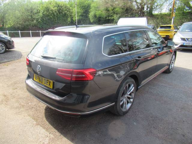 2018 Volkswagen Passat 2.0 TDI GT 5dr DSG [Panoramic Roof] [7 Speed]