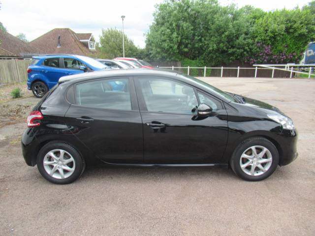 2015 Peugeot 208 1.4 HDi Active 5dr