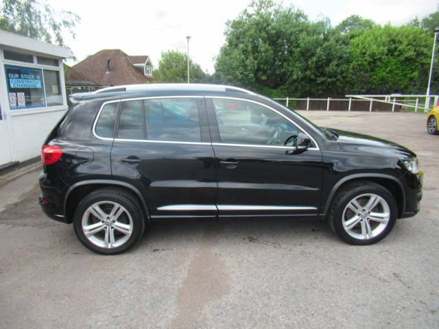 2015 Volkswagen Tiguan 2.0 TDi BlueMotion Tech R-Line 150 5dr [NAV]