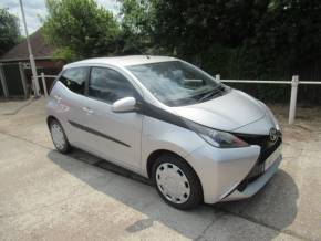 TOYOTA AYGO 2017 (17) at Crossroad Motors Ashford