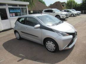 TOYOTA AYGO 2017 (17) at Crossroad Motors Ashford