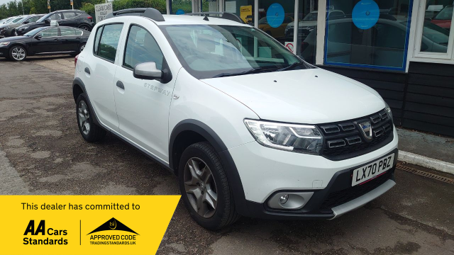 Dacia Sandero Stepway 0.9 TCe Comfort 5dr Hatchback Petrol White