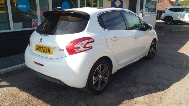 2013 Peugeot 208 1.2 VTi Intuitive 5dr