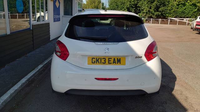 2013 Peugeot 208 1.2 VTi Intuitive 5dr