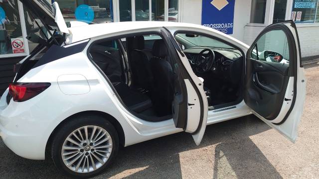 2017 Vauxhall Astra 1.0T 12V ecoFLEX Elite Nav 5dr