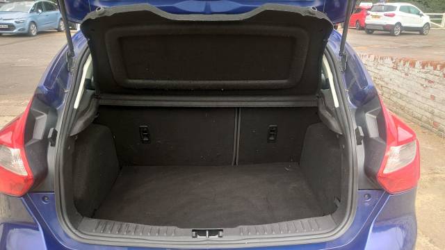 2014 Ford Focus 1.6 TDCi 115 Zetec Navigator 5dr