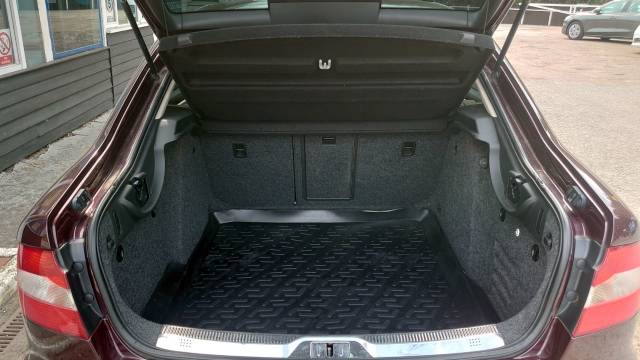 2013 Skoda Superb 2.0 TDI CR 140 Elegance 5dr