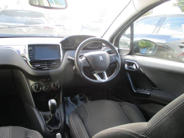 2018 Peugeot 208 1.2 PureTech Allure Premium 5dr