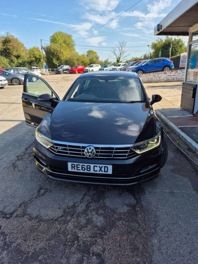 2018 Volkswagen Passat 2.0 TDI R-Line 4dr DSG [Panoramic Roof] [7 Speed]
