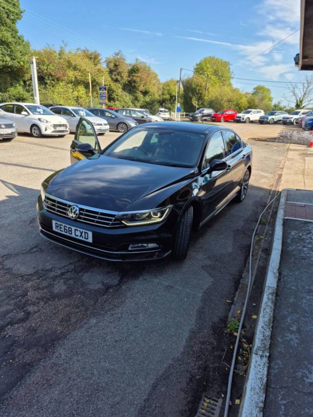 2018 Volkswagen Passat 2.0 TDI R-Line 4dr DSG [Panoramic Roof] [7 Speed]