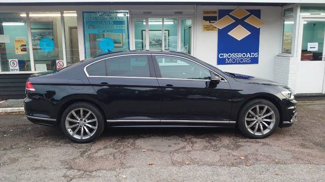 2018 Volkswagen Passat 2.0 TDI R-Line 4dr DSG [Panoramic Roof] [7 Speed]