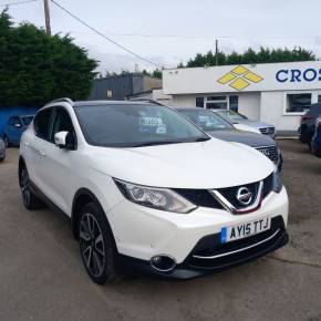 NISSAN QASHQAI 2015 (15) at Crossroad Motors Ashford