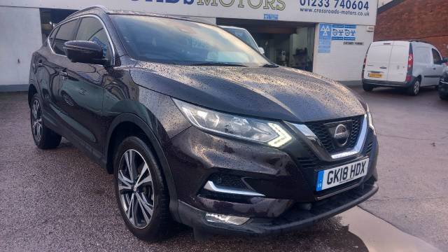 Nissan Qashqai 1.2 DiG-T N-Connecta 5dr Hatchback Petrol Black