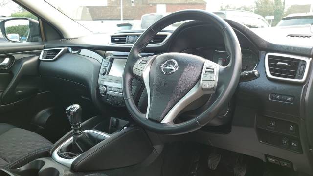 2014 Nissan Qashqai 1.2 DiG-T Acenta Premium 5dr