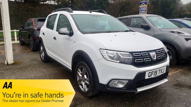 Dacia Sandero Stepway 0.9 TCe Comfort 5dr Hatchback Petrol White