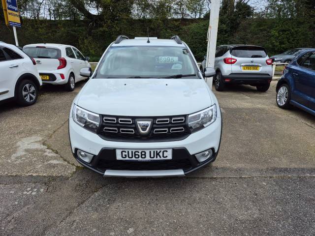 Dacia Sandero Stepway 0.9 TCe Essential 5dr Hatchback Petrol White