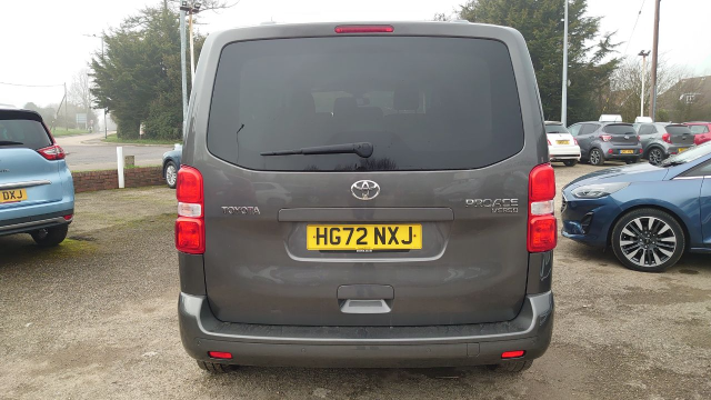 2022 Toyota Proace-verso 1.5D Shuttle Medium 5dr
