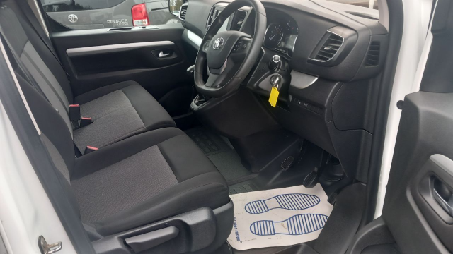 2021 Toyota Proace-verso 1.5D Shuttle Medium 5dr