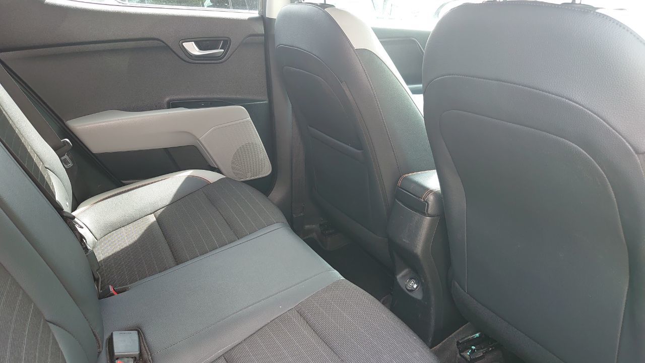 KIA STONIC 1.0T GDI FIRST EDITION 5DR 2018 67 9,495 9,695 200 X 17...