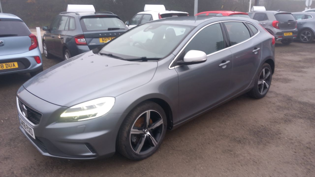 2018 Volvo V40 2.0 T2 [122] R DESIGN Nav Plus 5dr
