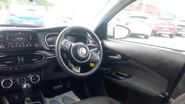 2023 Fiat Tipo Cross 1.5 Hybrid 48V Cross Garmin 5dr DDCT