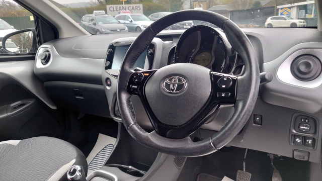 2020 Toyota Aygo 1.0 VVT-i X-Trend TSS 5dr x-shift