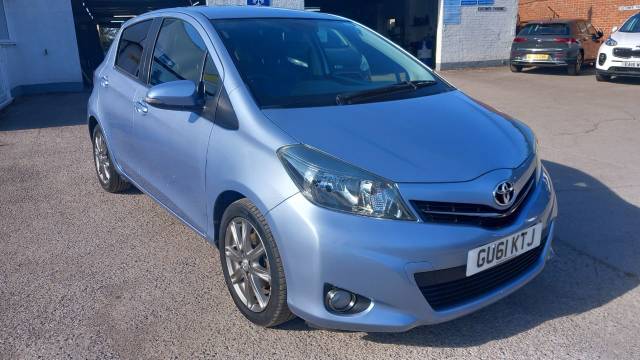 Toyota Yaris 1.33 VVT-i SR 5dr Hatchback Petrol Blue