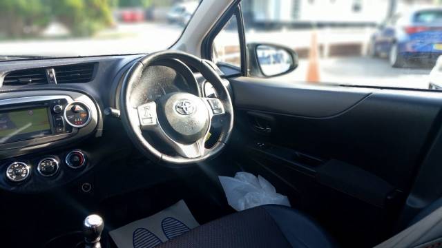 2011 Toyota Yaris 1.33 VVT-i SR 5dr