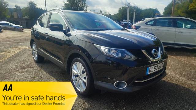 Nissan Qashqai 1.6 dCi Premier Limited Edition 5dr 4WD Hatchback Diesel Black
