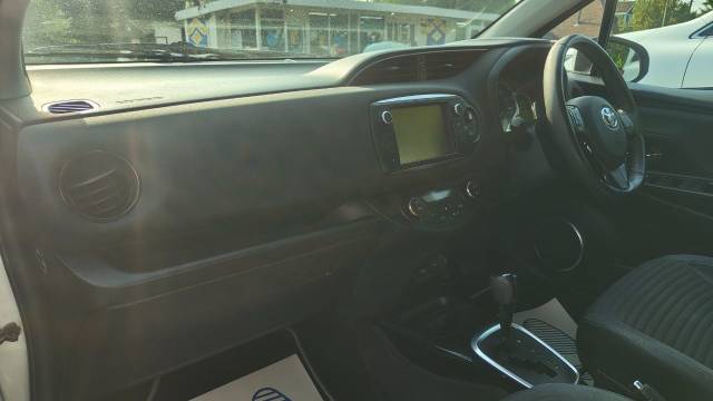 2016 Toyota Yaris 1.5 Hybrid Excel 5dr CVT