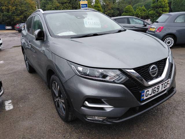 Nissan Qashqai 1.3 DiG-T N-Connecta 5dr Hatchback Petrol Grey