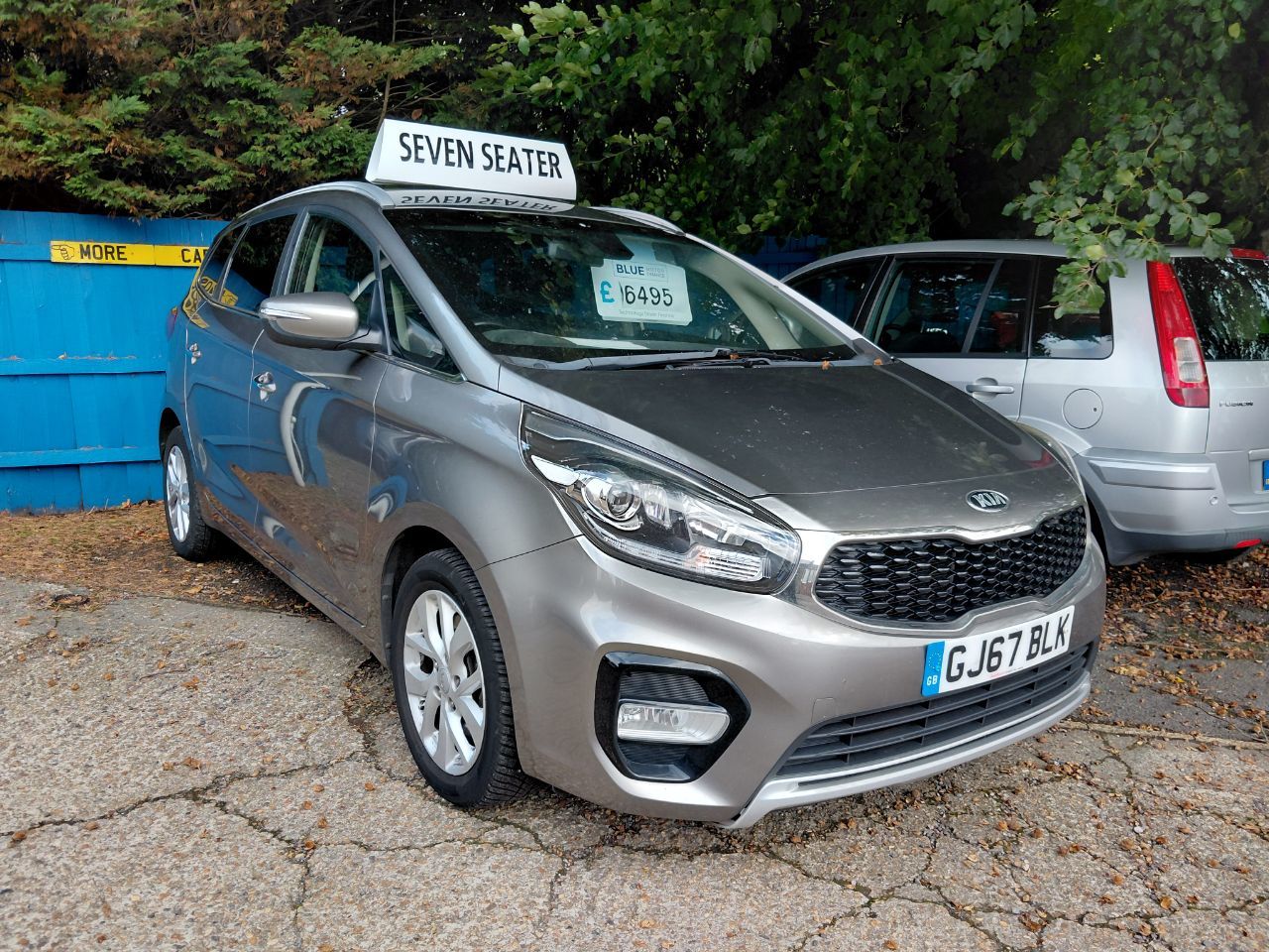 2017 Kia Carens