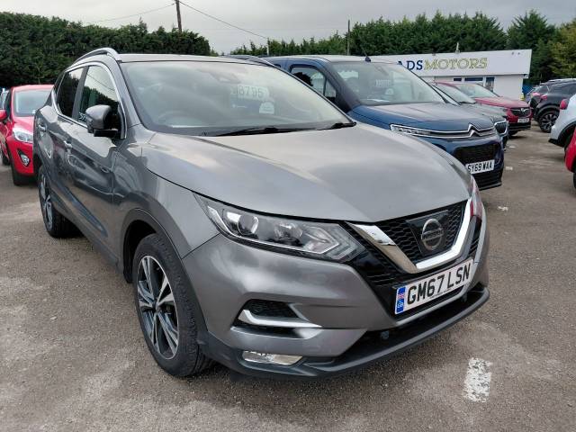 Nissan Qashqai 1.2 DiG-T N-Connecta 5dr Hatchback Petrol Grey