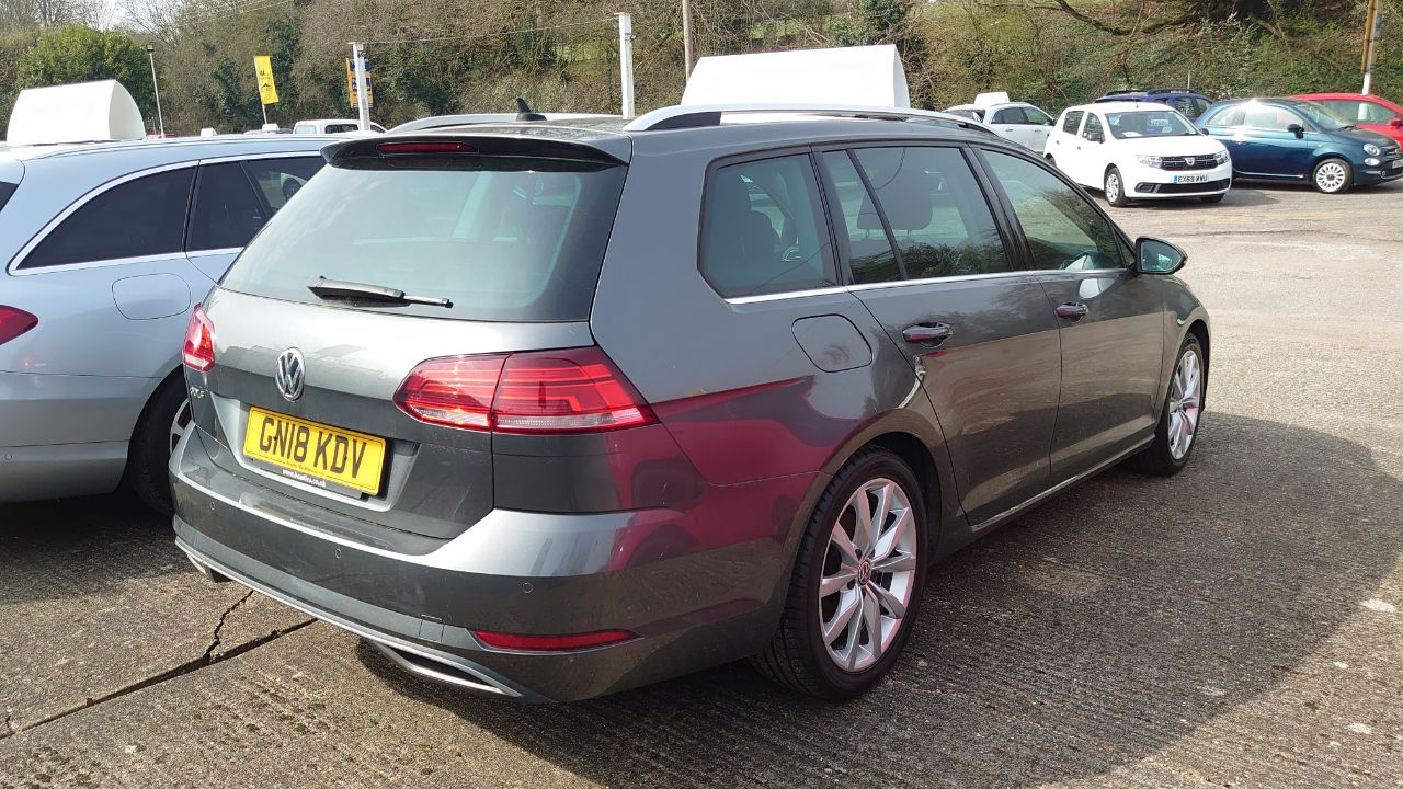 VW GOLF AUTOMATIC ESTATE