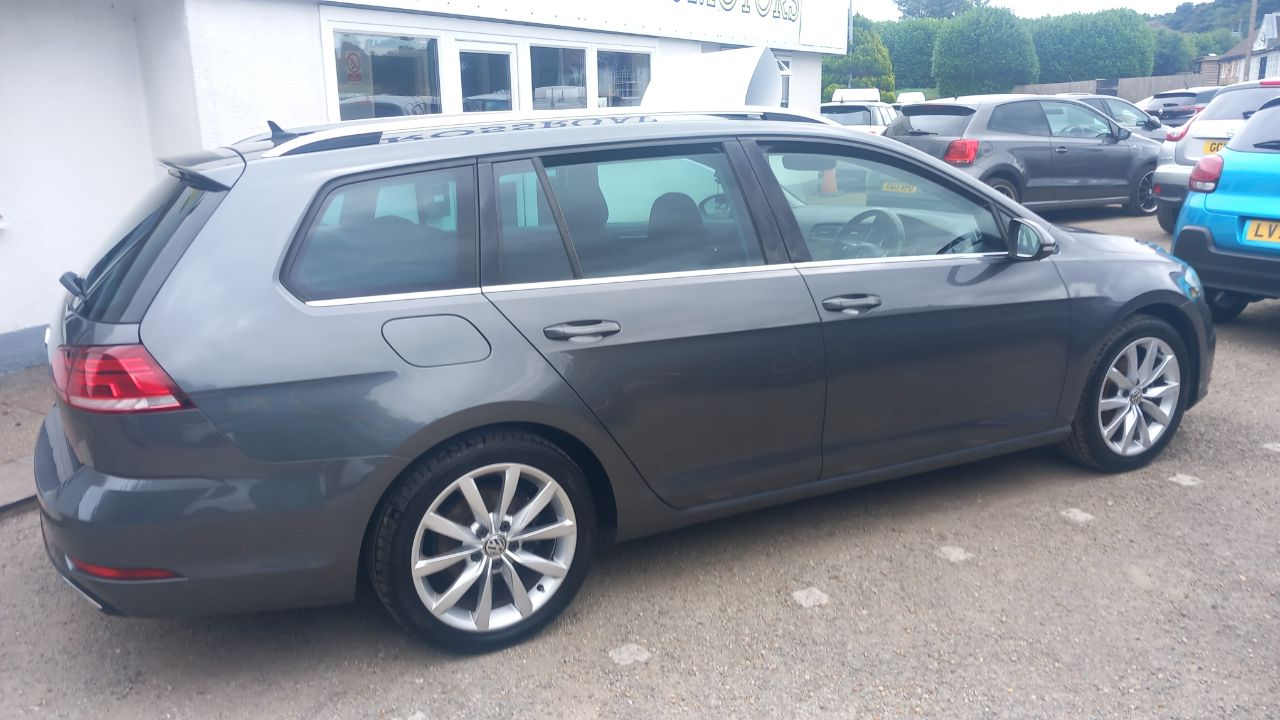 VW GOLF AUTOMATIC ESTATE