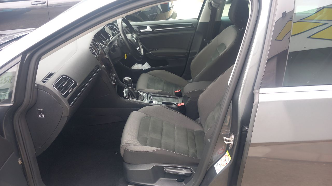 VW GOLF AUTOMATIC ESTATE